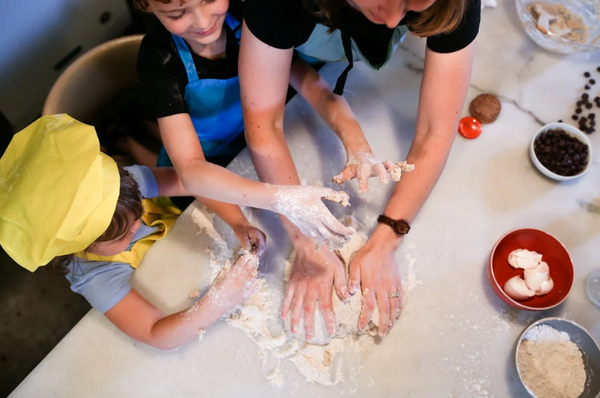 Koken met Kinderen: Plezier, Educatie en Gezelligheid in de Keuken