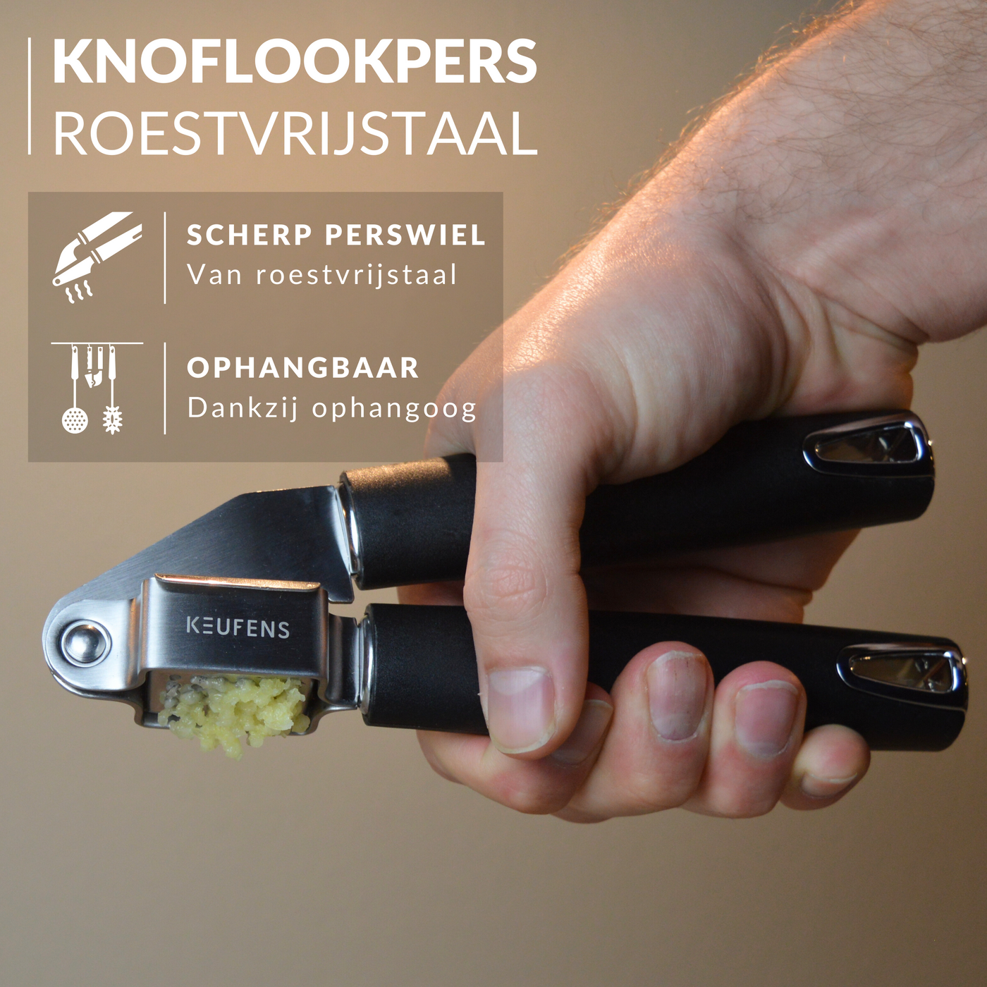 Sfeerfoto1_ Knoflookpers_ Knoflook snijden_ Gemberpers